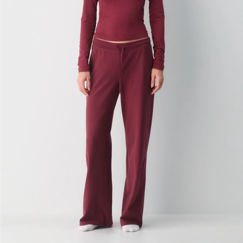 NWT Aritzia HomeStretch™ Smooth Mid-Rise Pant - Picture 1 of 9